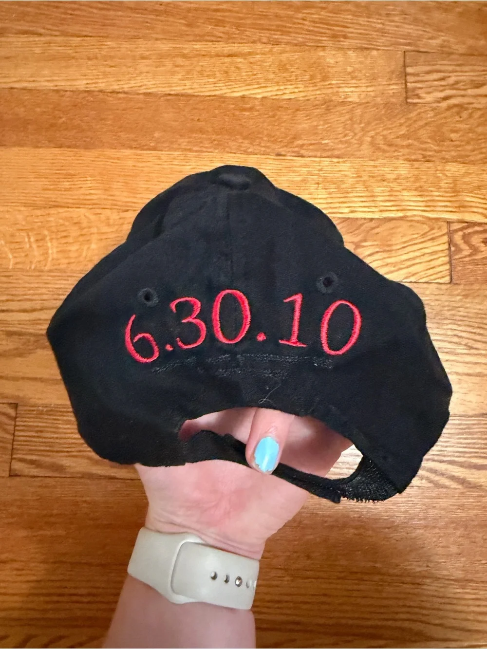 Eclipse Embroidered Black Baseball Cap - Twilight Saga Logo